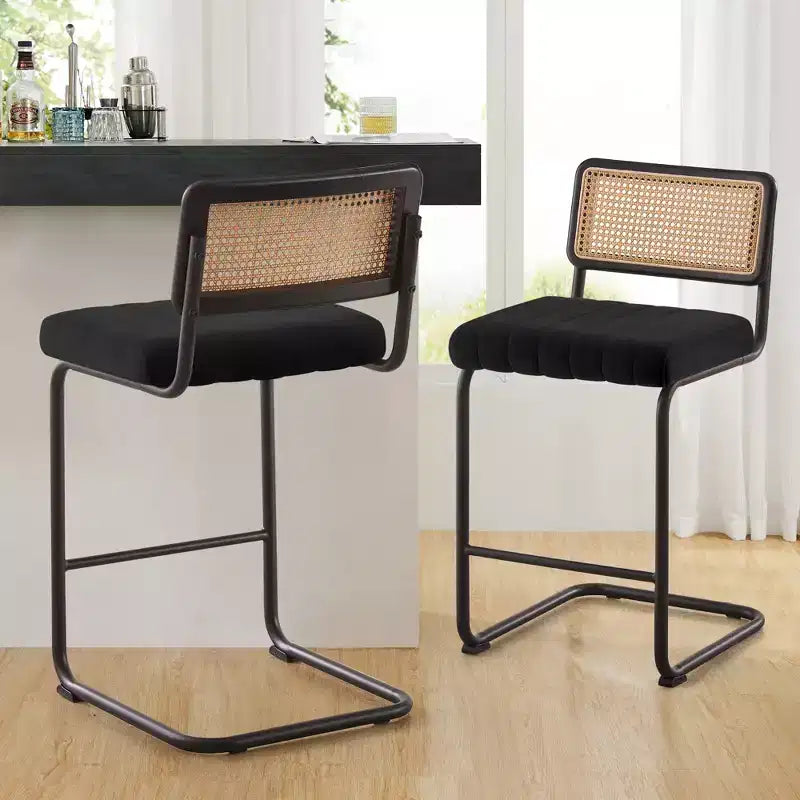 Tabourets de bar de 66 cm de hauteur, en rotin velours rembourré avec dossier en cannage et cadre en métal, tabourets de cuisine modernes du milieu du siècle pour îlot de cuisine.
